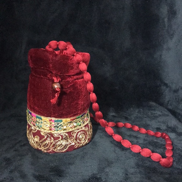 Small Bucket Bag - Picture 3 of 9